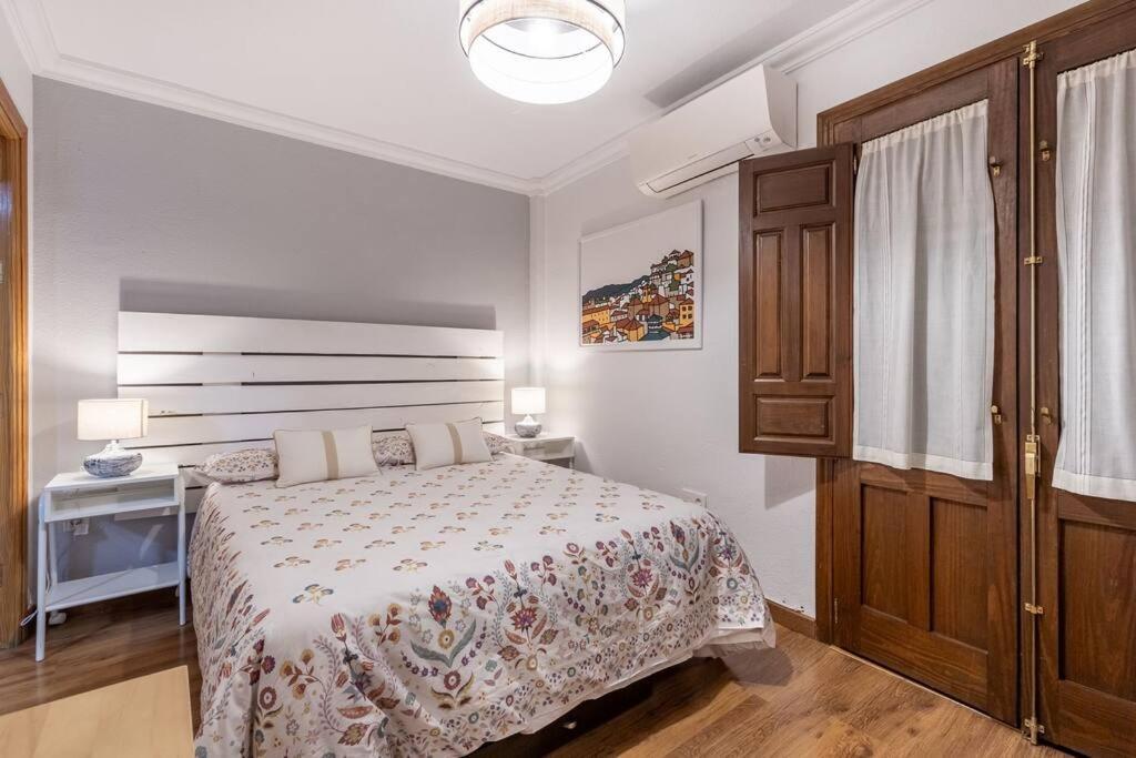 Apartamento Con Terraza A 4 Minutos De La Catedral Granada Exterior photo